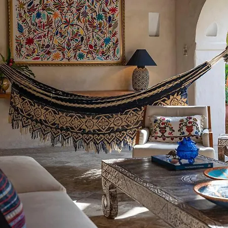 Villa Luxury Tropical In Historic